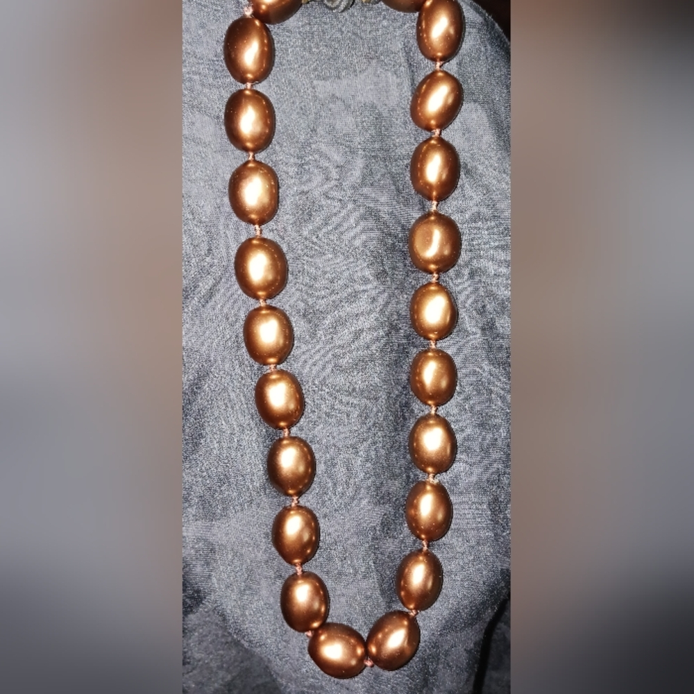Large Copper tone bead with gold magnetic clasp